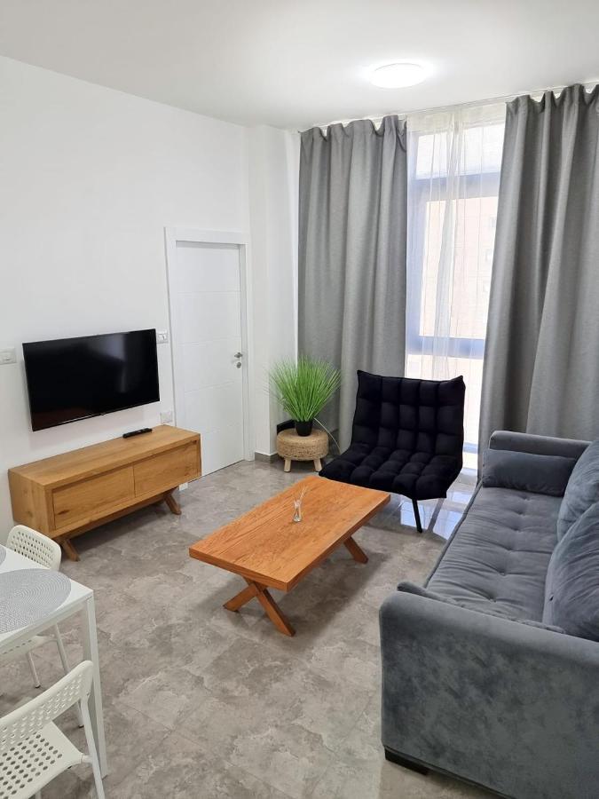 Sima Suite Ashdod Exterior photo